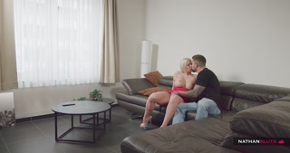 Hot Blonde Barbie Sins Seduces Her Hung Neighbour uan