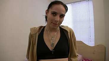Purefilmstv - Shy brunette makes a mouthpiece while trying to get a job