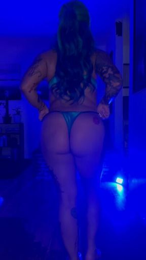 Teasing & showing off my sexy body 👀😈😮‍💨🤤