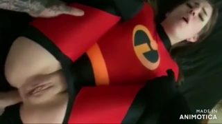 Elastigirl Cosplayerin wird POV in den Arsch gefickt