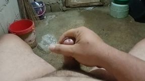 Jakol sa banyo si kuya(stepbrother masturbating) masturbate in comfort room