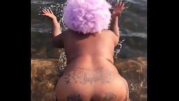 Hazelnutxxx Shaking Wild Azz In Da Wild