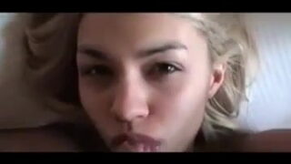 Fodendo minha puta anal ávida bem fundo no cu POV