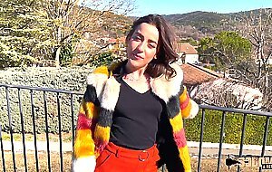 manea, a  slut, reveals all her talent for anal