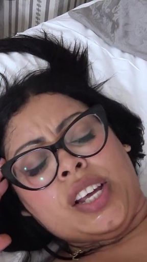 Busty Latina Tests a Newbie. Lolla Smith Teaches Porn on Pepeporn