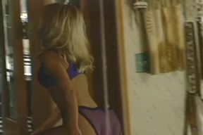 The blonde milf enjoys her eager pussy alone in the tub