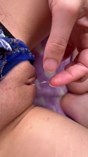 OMG my puffy pussy is so wet before school