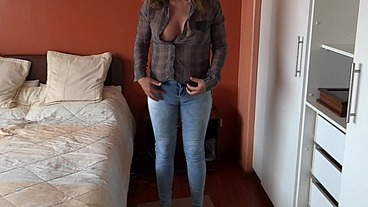 It turns me on to see how my stepson masturbates while recording me, his cock is huge