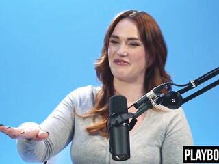 Corpulent BBW cougar Siri fingers her unshaved vagina until she cums hard