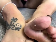Close up amateur masturbating solo