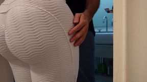 vizinho de salvador veio concertar o chuveiro e gozou no meu rabo.