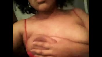 teen touch her tits - jovencita se toca sus tetas 2