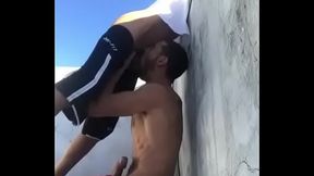 Sexo oral en el balcon