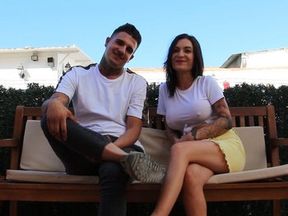 Claudia y Jose guapos jovenes y cañeros graban porno en casa