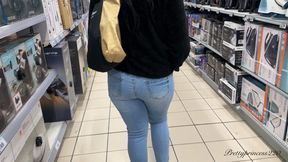 Wet farts in jeans in public