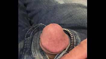 Amateur pee in pants