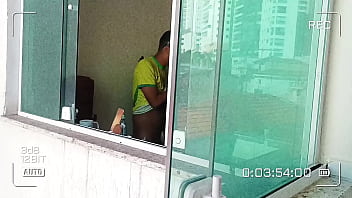 c&agrave_mera secreta me flagrou sendo fudido pelo marido da vizinha (COMPLETO NO RED)