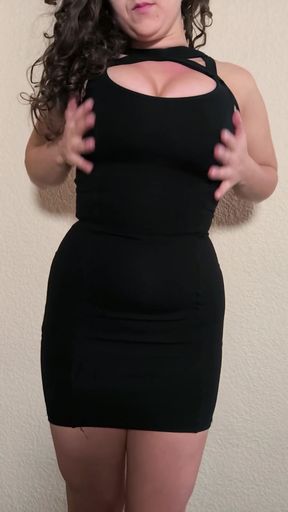 Amateur with big tits and ass exposes her body for a dirty POV fuck.