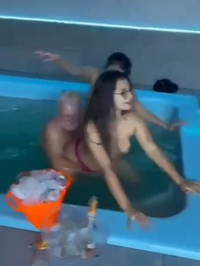 Pool party