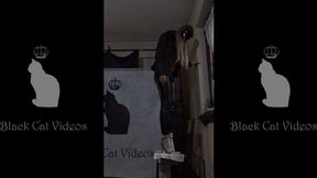 tongue crush under Alice sandals (fullbody)