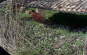 Mom neket xxxii videos, Vicieuse Amandine (1976)