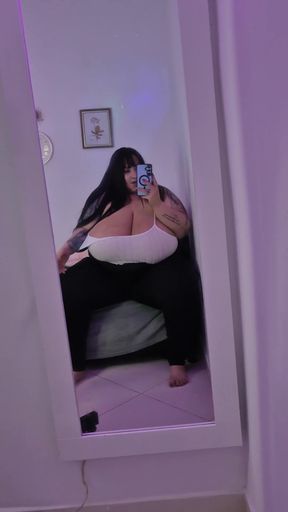 Mystery amateur GF plays with cock while having fun