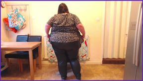 Fat ssbbw in tight leather pants fashion show