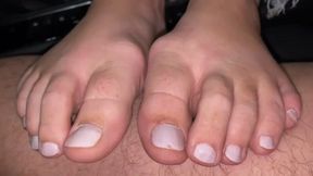 WHITE POLISHED LONG TOES FOOTJOB - SD