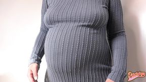 He licks his cum out of my pregnant pussy