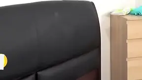 Mark Zane pounds amateur GF's juicy slit while her massive rear shakes