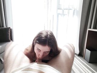 Giving fleshly morning oral job at the hotel room to make this vacation ideal