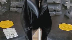 Boot Slave under my desk