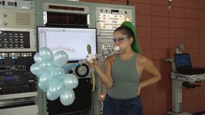 Sushii Blows a "Bunch-O-Balloons" Simultaneously (MP4 - 720p)