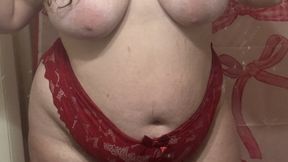 Thick Goddess Sarai tries on Lingerie????