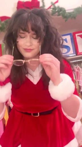 Trans Stepmother Prepares the Christmas Sissy Gangbang