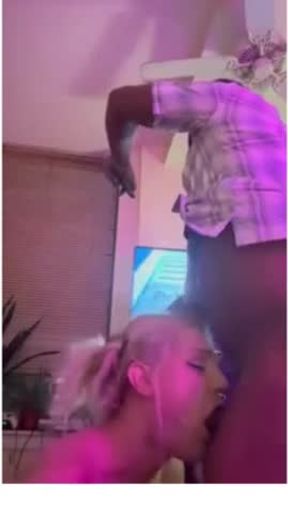 Black dude face fucking a ts in pigtails