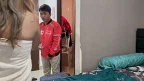 I Fuck the Food Delivery Guy and Make Satisfy Him