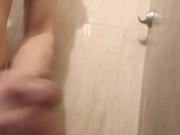 Masturbándome en la ducha