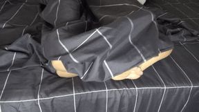 4 legs from under the covers with Alex 4S
