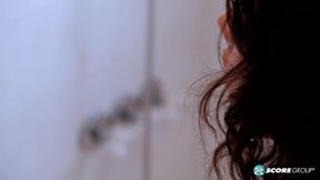 19-year-old Ella's pre-fuck cum