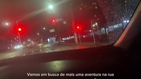 marido sai com esposa pelas ruas de sao paulo a procura de um comedor para saciar sua lascivia
