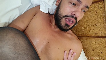 O tiozão DOTADO pediu pra usar cinta liga pra me fazer de putinha e submisso a ele me comeu muito