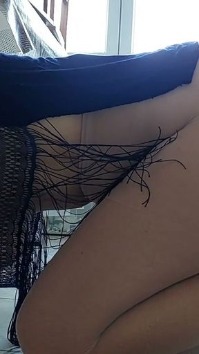 The amateur housekeeper gives the vacuum cleaner naked. Latina hairy pussy, big ass, big tits, big nipples.   Clip 1