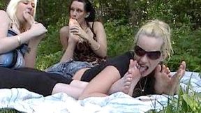 Foot Nymphos 3 (avi)
