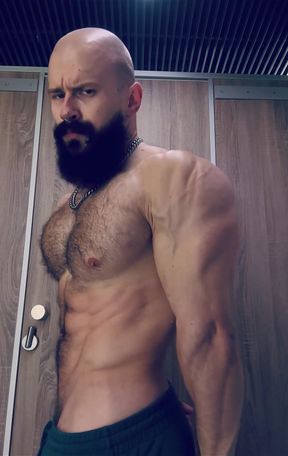 I'm All Sweaty and Muscles Are so Pumped