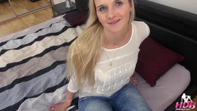 132 - 01 Babe Fucks for Creampie