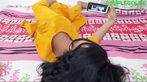 Rukho main porn video dekh rahi hu