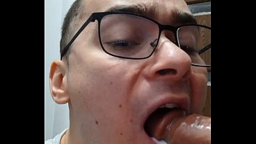Twink sucks daddy'_s big cock and gets huge facial cumshot (ejaculating dildo)