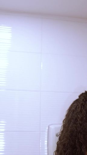 Sexo Duro Y Apasionado En La Ducha