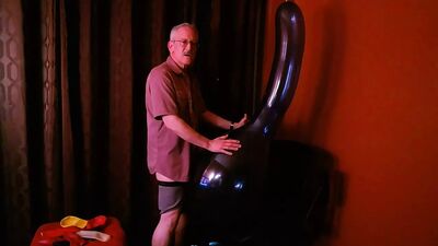 141) Extra Long Neck Round Balloon Fun - Balloonbanger